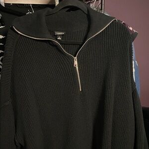 Torrid Black Sweater w/silver Zipper - 2x Preloved
